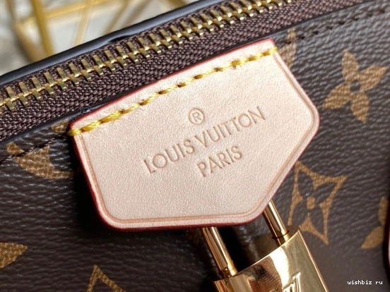 WIS LOUIS PM VUITTON BOÉTIE 0720